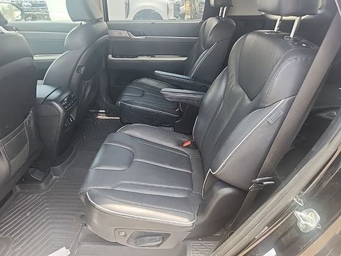 Used 2023 Hyundai Palisade SEL w/ Premium Package FWD image 24