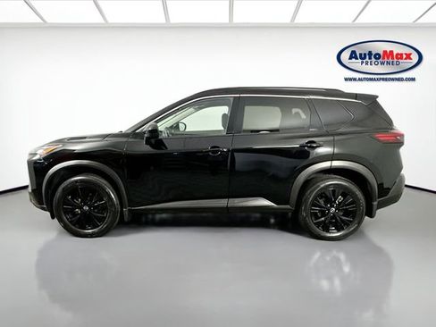 Used 2023 Nissan Rogue SV w/ SV Premium B Package image 9