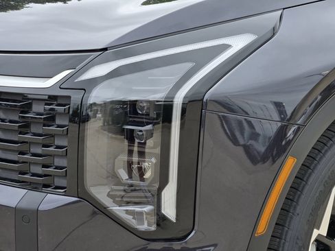 New 2026 Kia Sportage EX FWD image 7