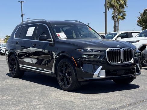 Used 2025 BMW X7 xDrive40i w/ Premium Package AWD/4WD image 1