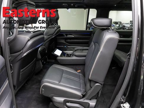 Used 2024 Jeep Grand Wagoneer Series II w/ Quick Order Packagew 28T AWD/4WD image 23