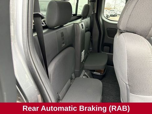 Used 2024 Nissan Frontier SV w/ SV Convenience Package image 33