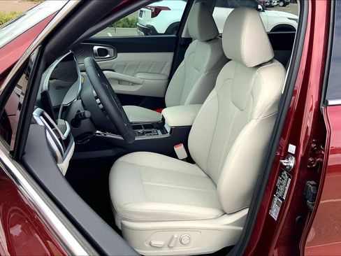 Certified 2024 Kia Sorento SX image 9