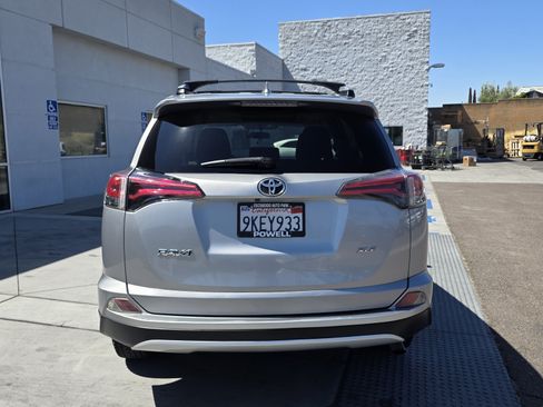 Used 2016 Toyota RAV4 XLE FWD image 4