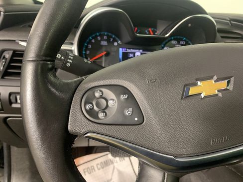 Used 2018 Chevrolet Impala Premier w/ Premier Confidence Package image 19
