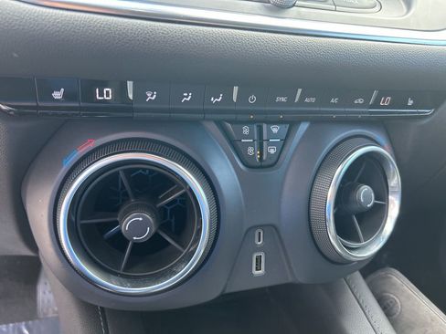 Used 2021 Chevrolet Blazer LT image 43