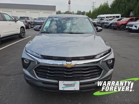 New 2026 Chevrolet TrailBlazer LS w/ LS Convenience Package FWD image 2