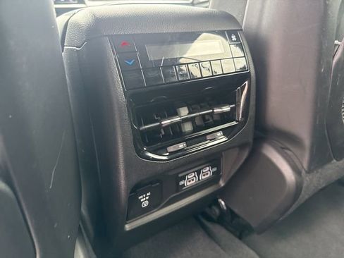 Used 2022 Jeep Grand Cherokee L Laredo w/ Luxury Tech Group I image 18