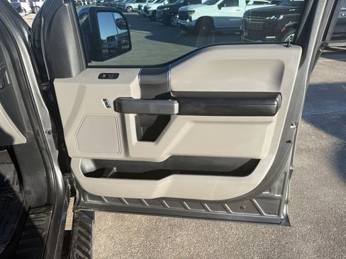 Used 2015 Ford F150 XLT w/ Equipment Group 301A Mid image 45