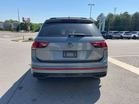 Used 2022 Volkswagen Tiguan SE R-Line image 4