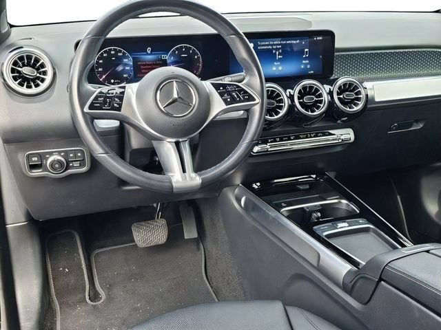 Used 2024 Mercedes-Benz GLB 250 image 34