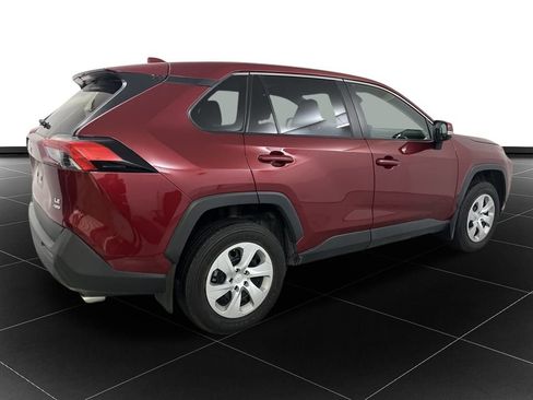 Used 2022 Toyota RAV4 LE image 5