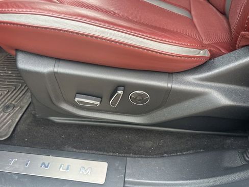 Used 2019 Ford F150 Platinum w/ Equipment Group 701A Luxury image 19