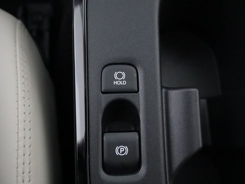 Used 2025 Toyota Corolla XLE FWD image 19