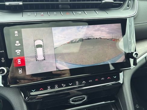 New 2026 Jeep Grand Cherokee L Limited image 32