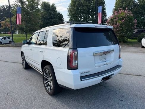 Used 2020 GMC Yukon Denali w/ Denali Premium Package AWD/4WD image 3