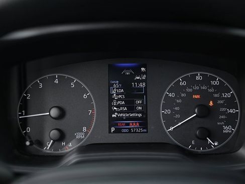 Used 2024 Toyota Corolla LE image 31