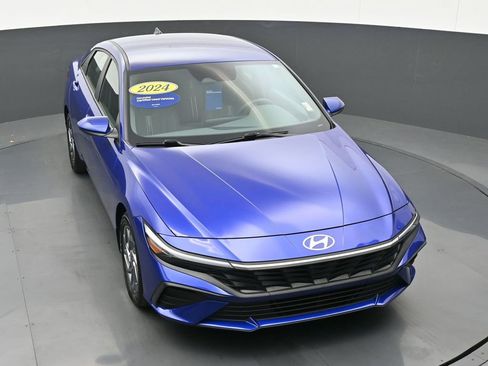 Certified 2024 Hyundai Elantra Blue image 41