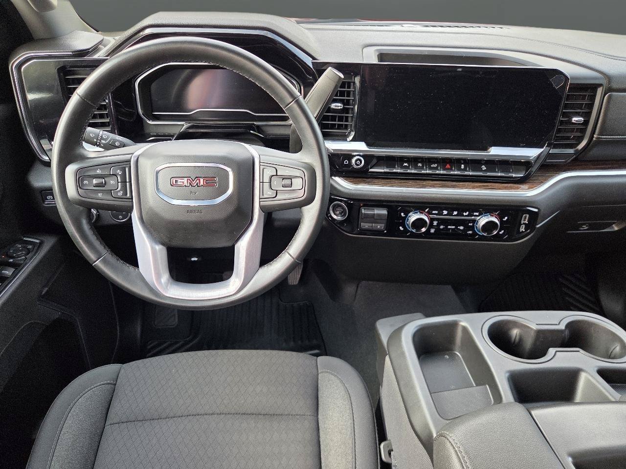 Used 2025 GMC Sierra 1500 SLE w/ X31 Off-Road Package AWD/4WD image 18