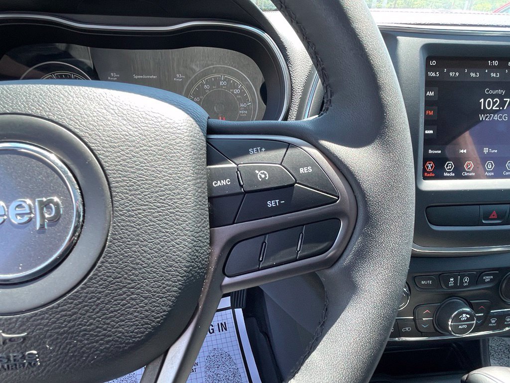 Used 2022 Jeep Cherokee Latitude Lux w/ Sun & Sound Group AWD/4WD image 17
