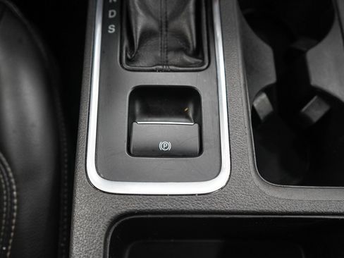 Used 2018 Ford Escape SEL AWD/4WD image 25