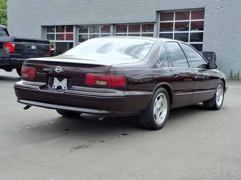 Used 1996 Chevrolet Impala SS RWD image 5