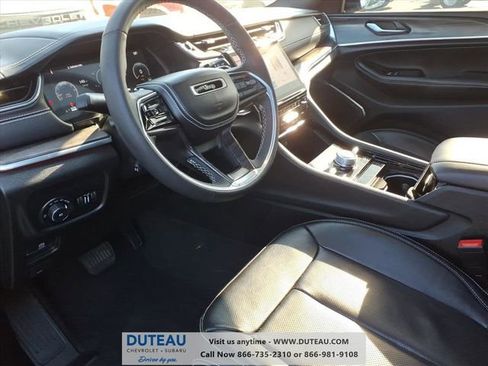 Used 2023 Jeep Grand Cherokee Overland image 13
