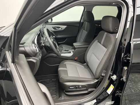 Certified 2024 Chevrolet Blazer LT w/ Convenience Package image 9