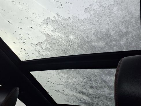 Used 2022 Ford Expedition Max Limited image 11