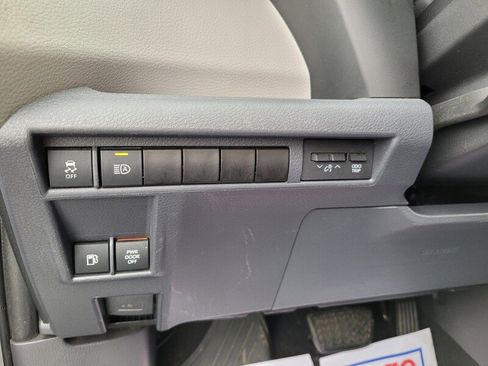 Used 2021 Toyota Sienna XLE image 28