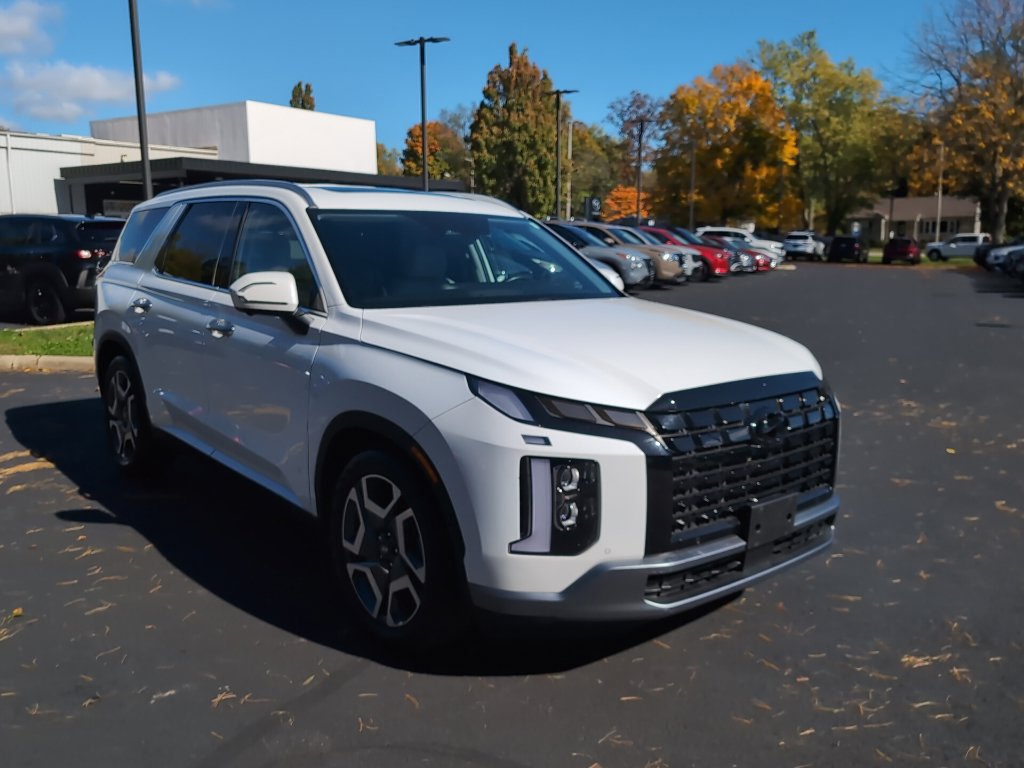 Used 2024 Hyundai Palisade SEL w/ Premium Package AWD/4WD image 2