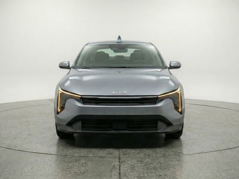 Used 2025 Kia K4 FWD image 2