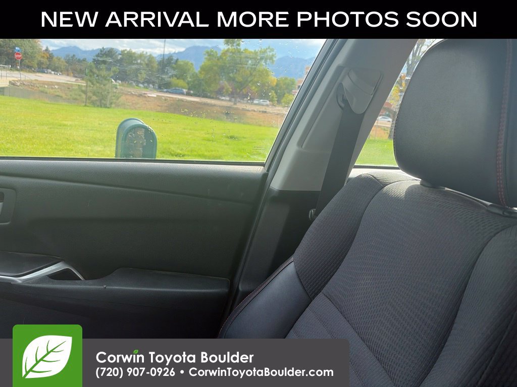 Used 2016 Toyota Camry SE FWD image 11