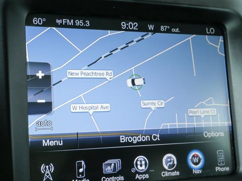 Used 2016 Jeep Cherokee Limited AWD/4WD image 14