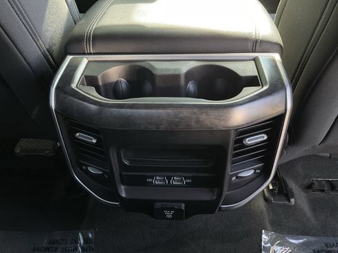 Used 2021 RAM 1500 Big Horn AWD/4WD image 16