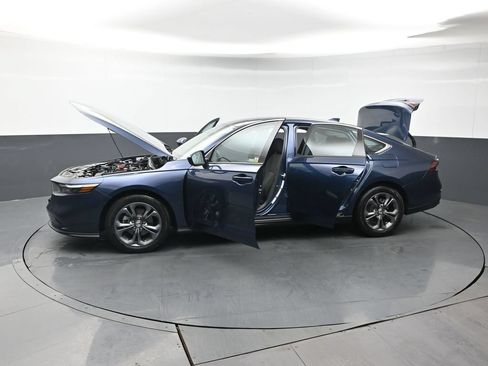 Used 2023 Honda Accord EX image 44