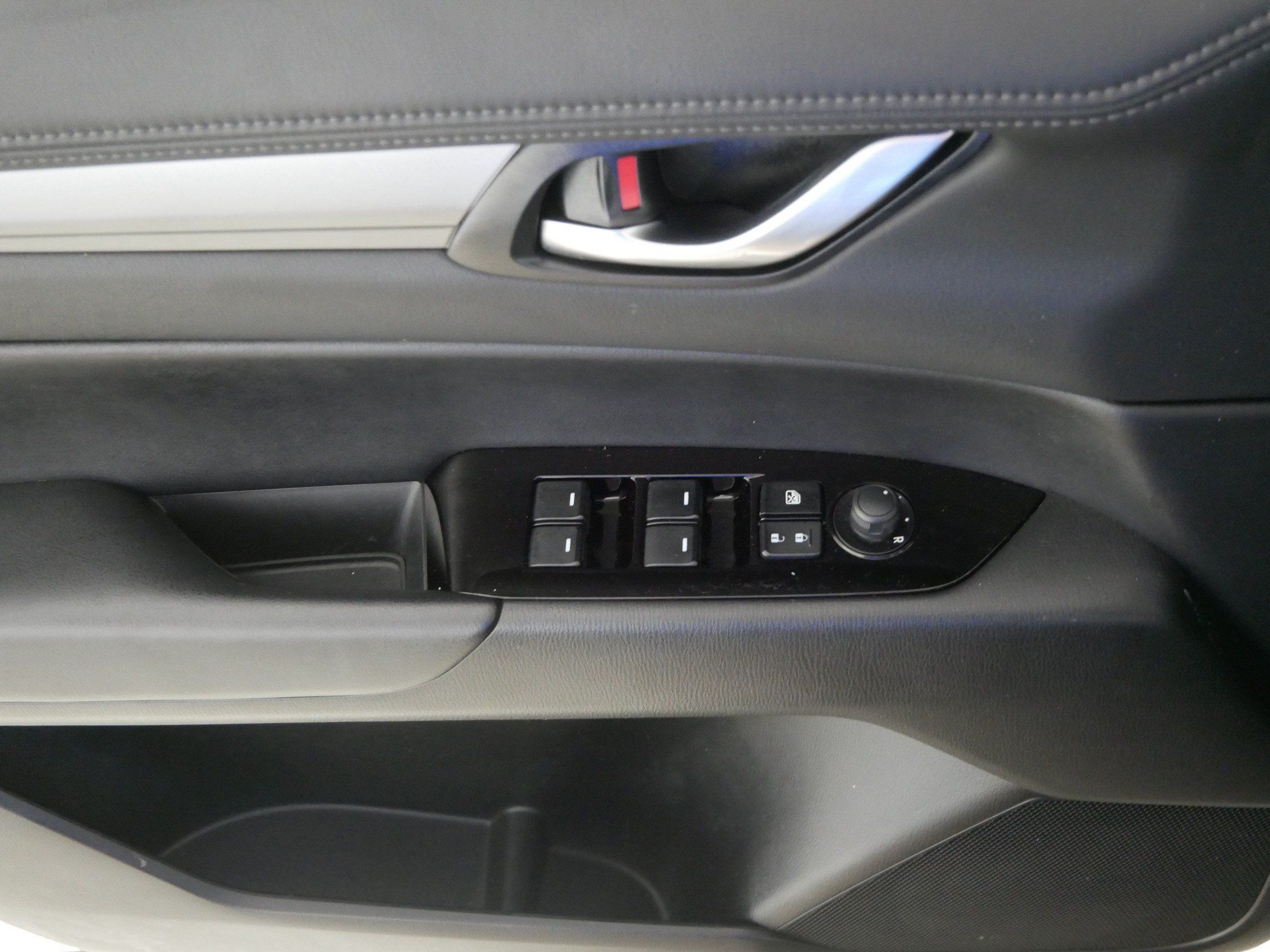 Used 2025 MAZDA CX-5 AWD 2.5 S w/ Preferred Package image 19