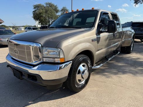 Used 2002 Ford F350 2WD Crew Cab DRW Super Duty image 3