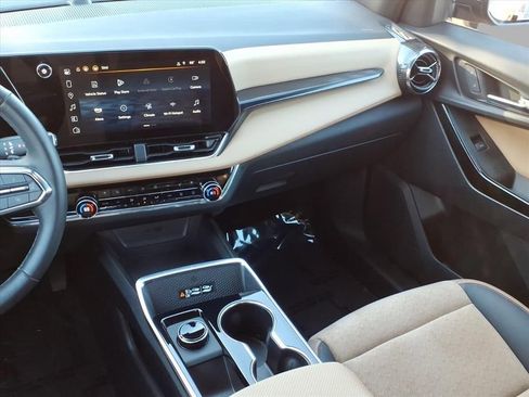 Used 2025 Chevrolet Equinox ACTIV w/ Safety and Technology Package image 29