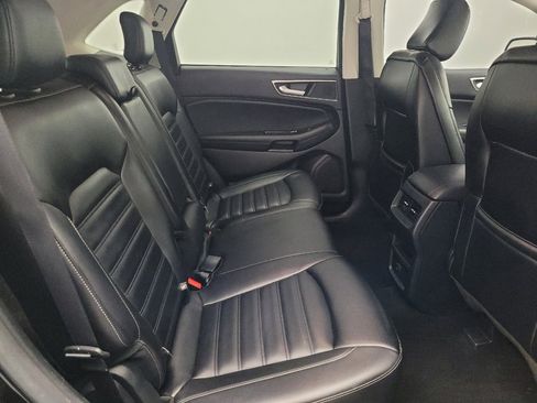 Used 2020 Ford Edge SEL image 19