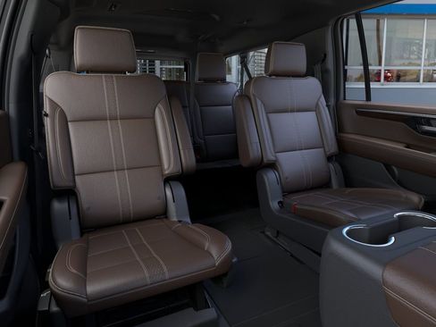 New 2026 Chevrolet Suburban High Country AWD/4WD image 17