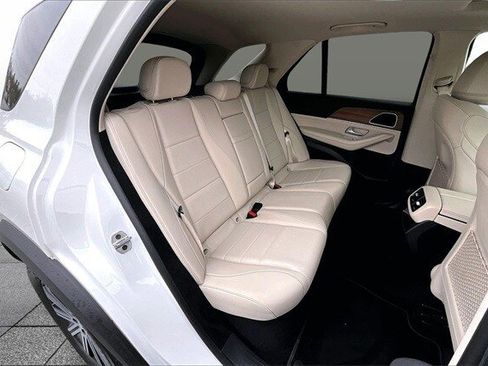Used 2025 Mercedes-Benz GLE 350 4MATIC image 28