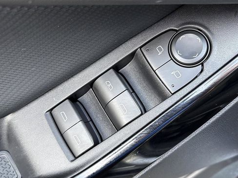 New 2026 Chevrolet Equinox LT image 14