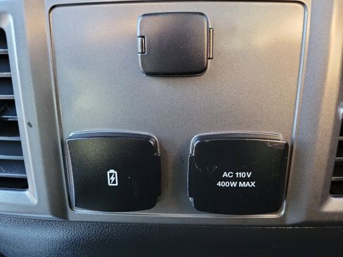 Used 2018 Ford F150 XLT w/ Equipment Group 302A Luxury image 17