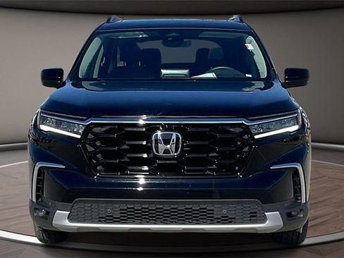 Used 2023 Honda Pilot Elite image 3