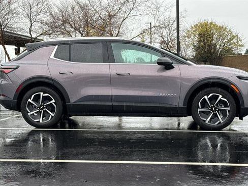 New 2026 Chevrolet Equinox EV LT image 5