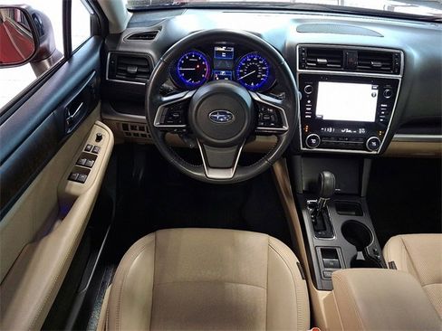 Used 2018 Subaru Outback 2.5i Limited image 11