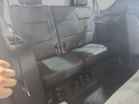 Used 2022 GMC Yukon XL Denali w/ Denali Ultimate Package AWD/4WD image 15