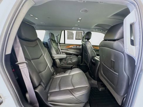 Used 2017 Cadillac Escalade Base image 29