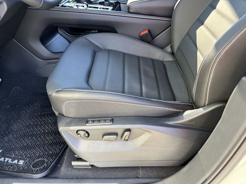 New 2026 Volkswagen Atlas Cross Sport SEL R-Line image 17